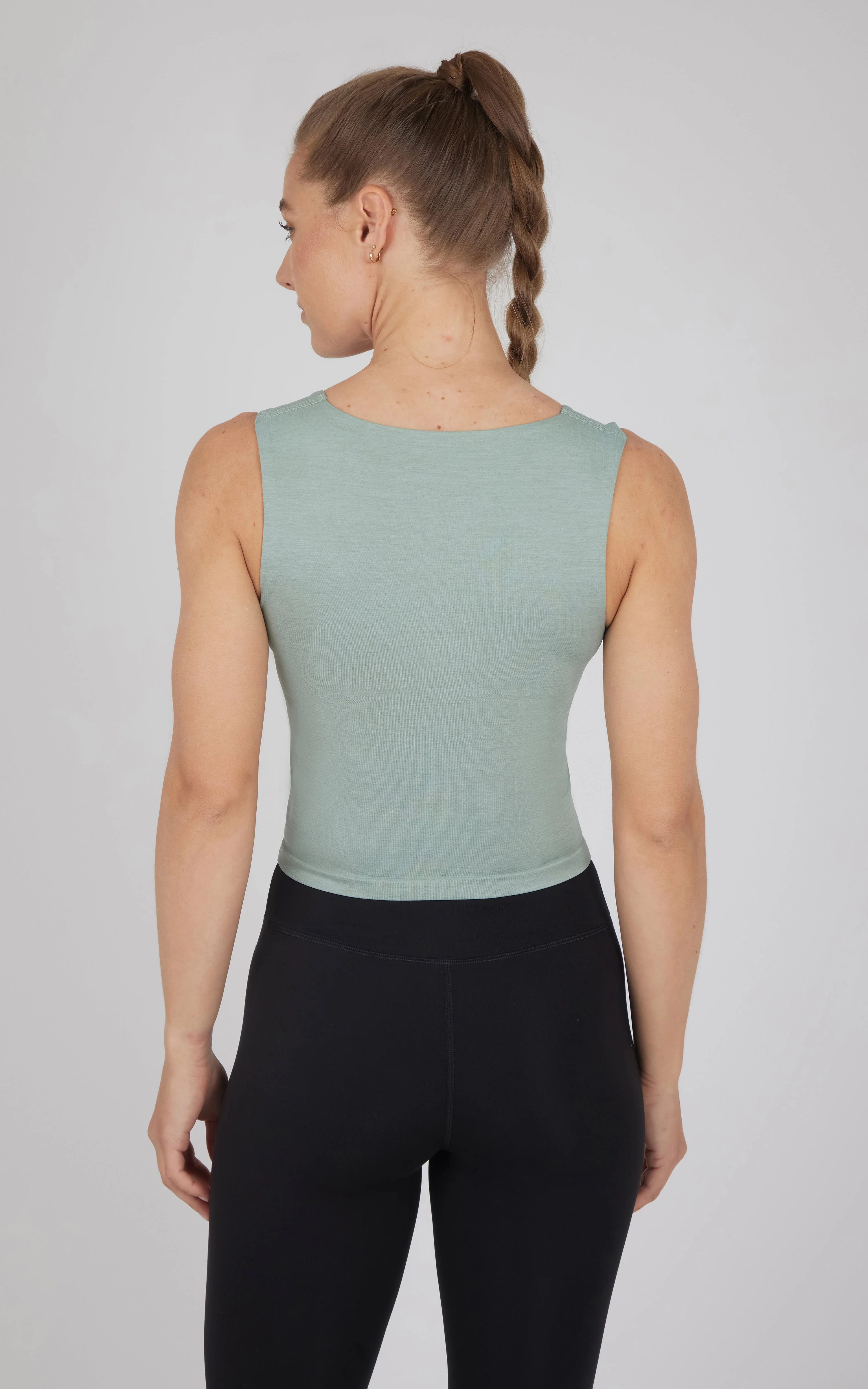 2 PK Seamless Coraline Meet and Greet Tank - Image 17