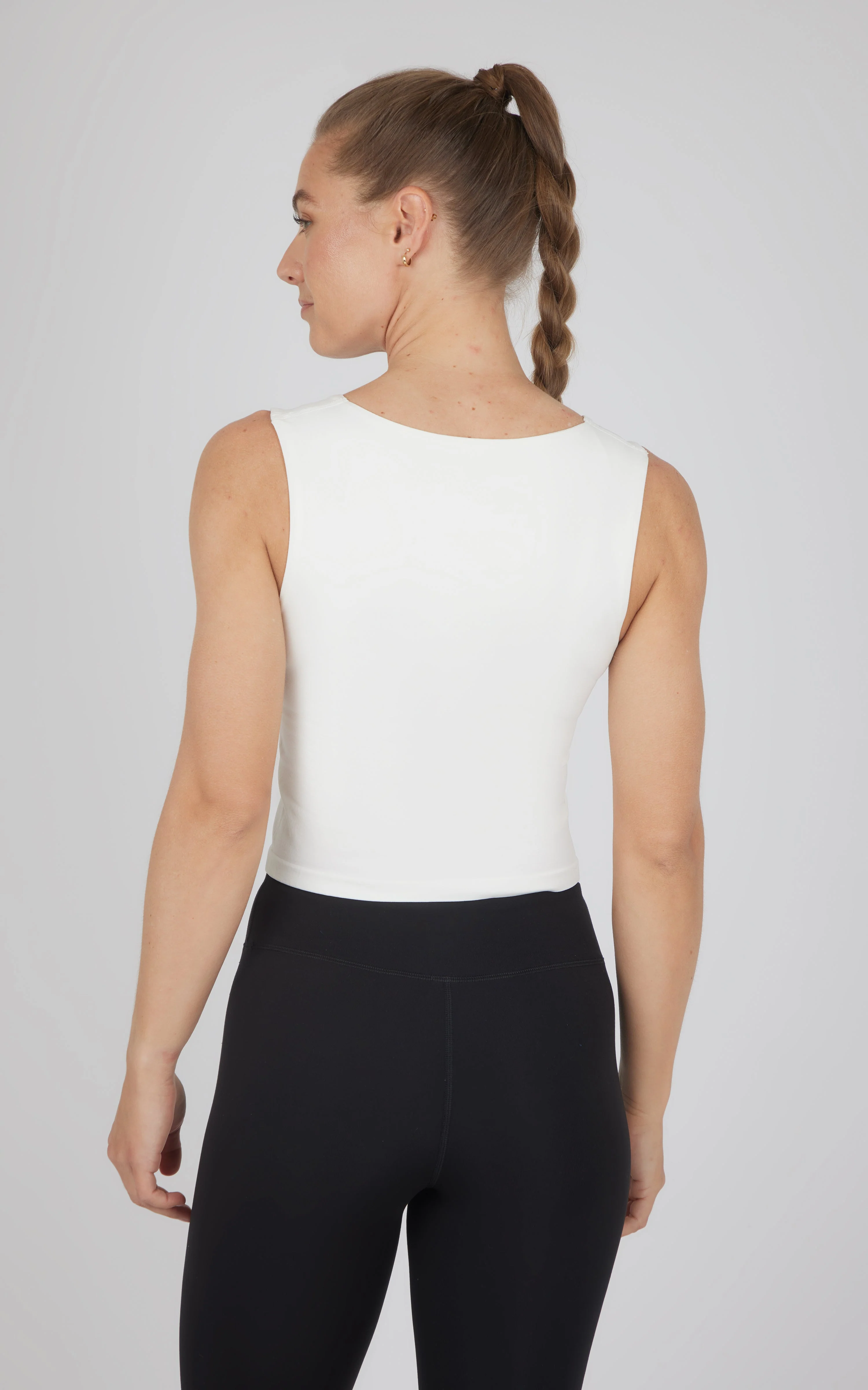 2 PK Seamless Coraline Meet and Greet Tank - Image 5