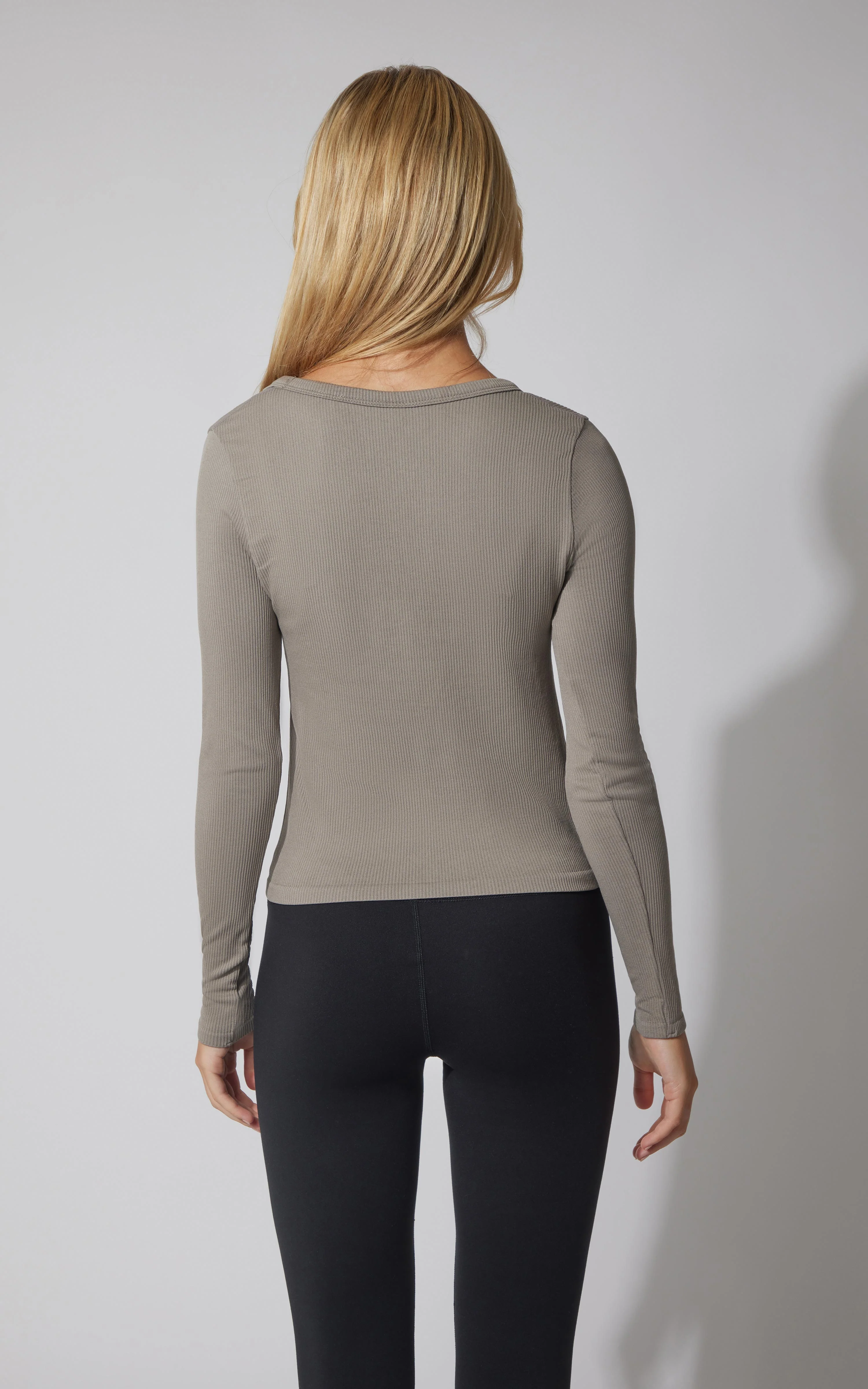 3 PK Ribbed Seamless Crew Neck, Scoop Neck and Square Neck Long Sleeve Top - Image 12