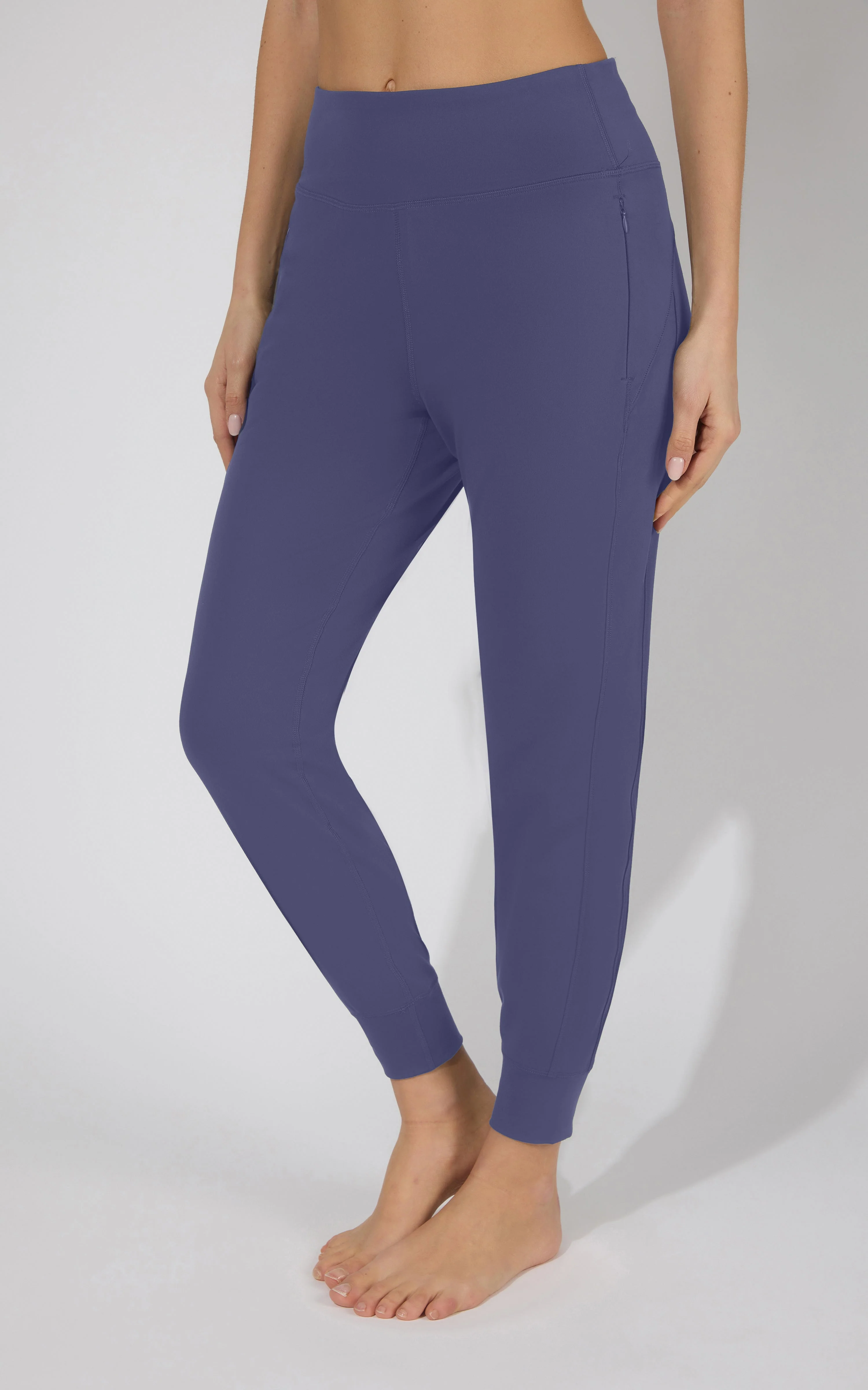 Interlock Zipper Pockets Greenwich Jogger - Image 29