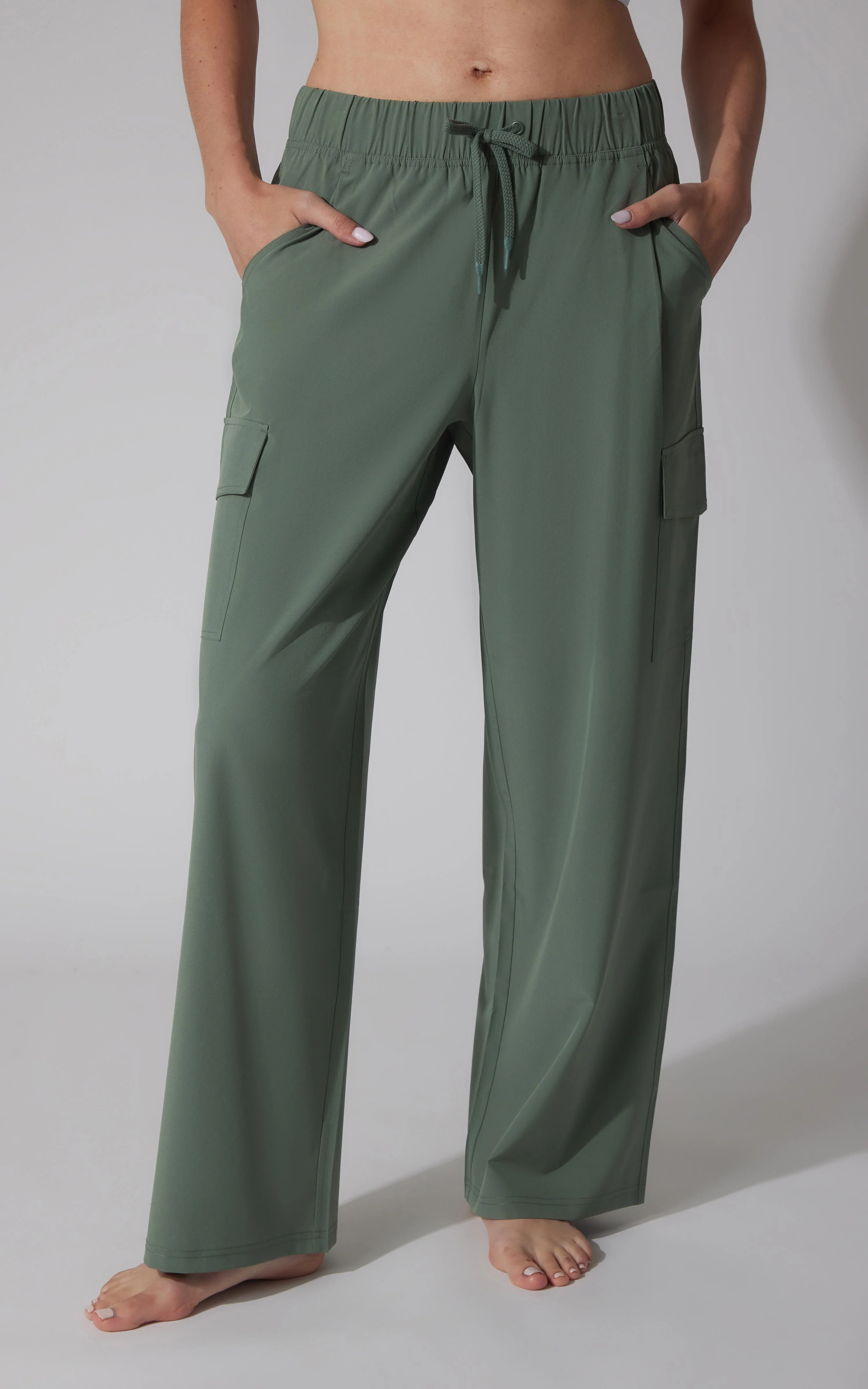 Lightstreme Wide Leg Cargo Pocket Pant - Image 12