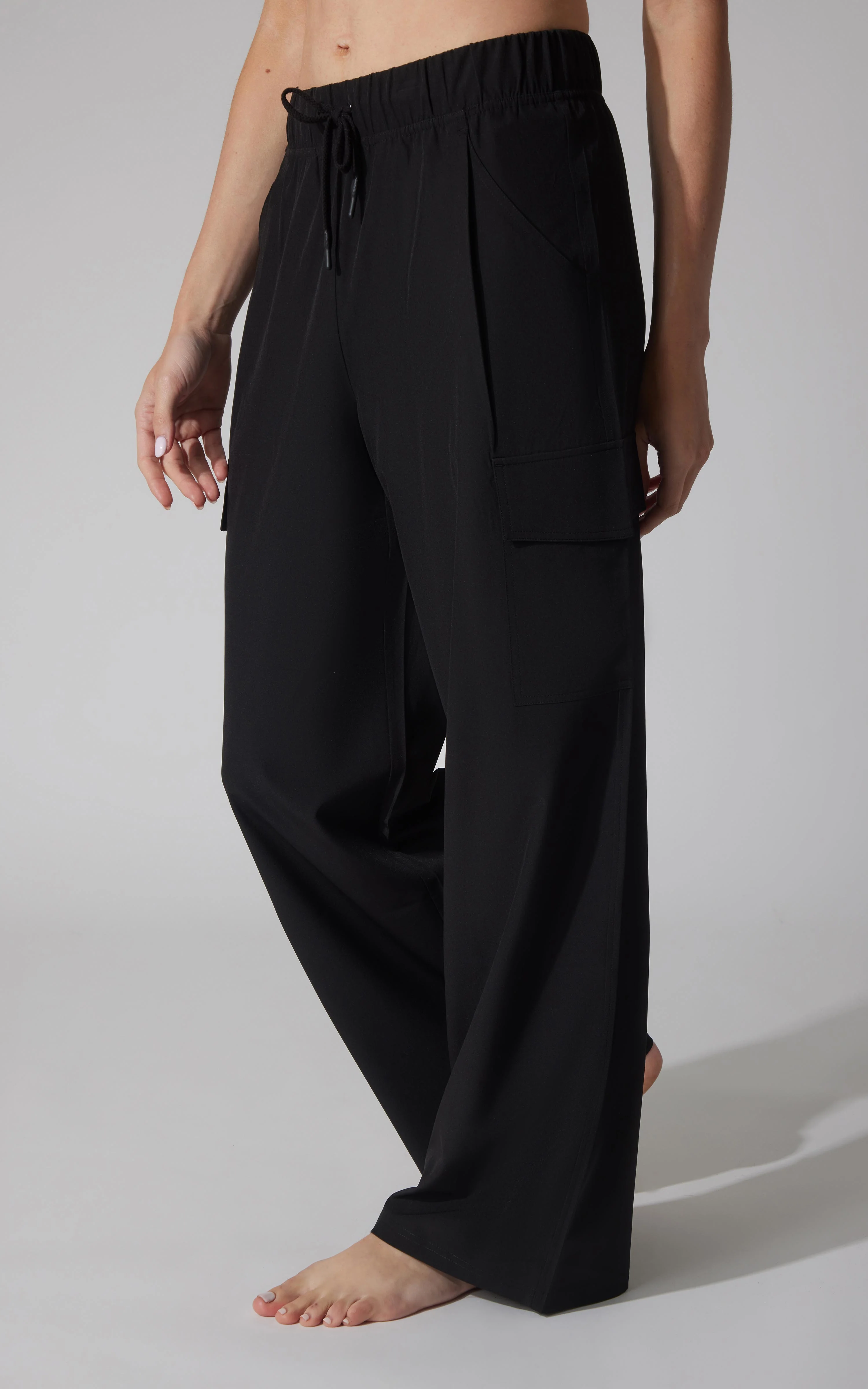 Lightstreme Wide Leg Cargo Pocket Pant - Image 8