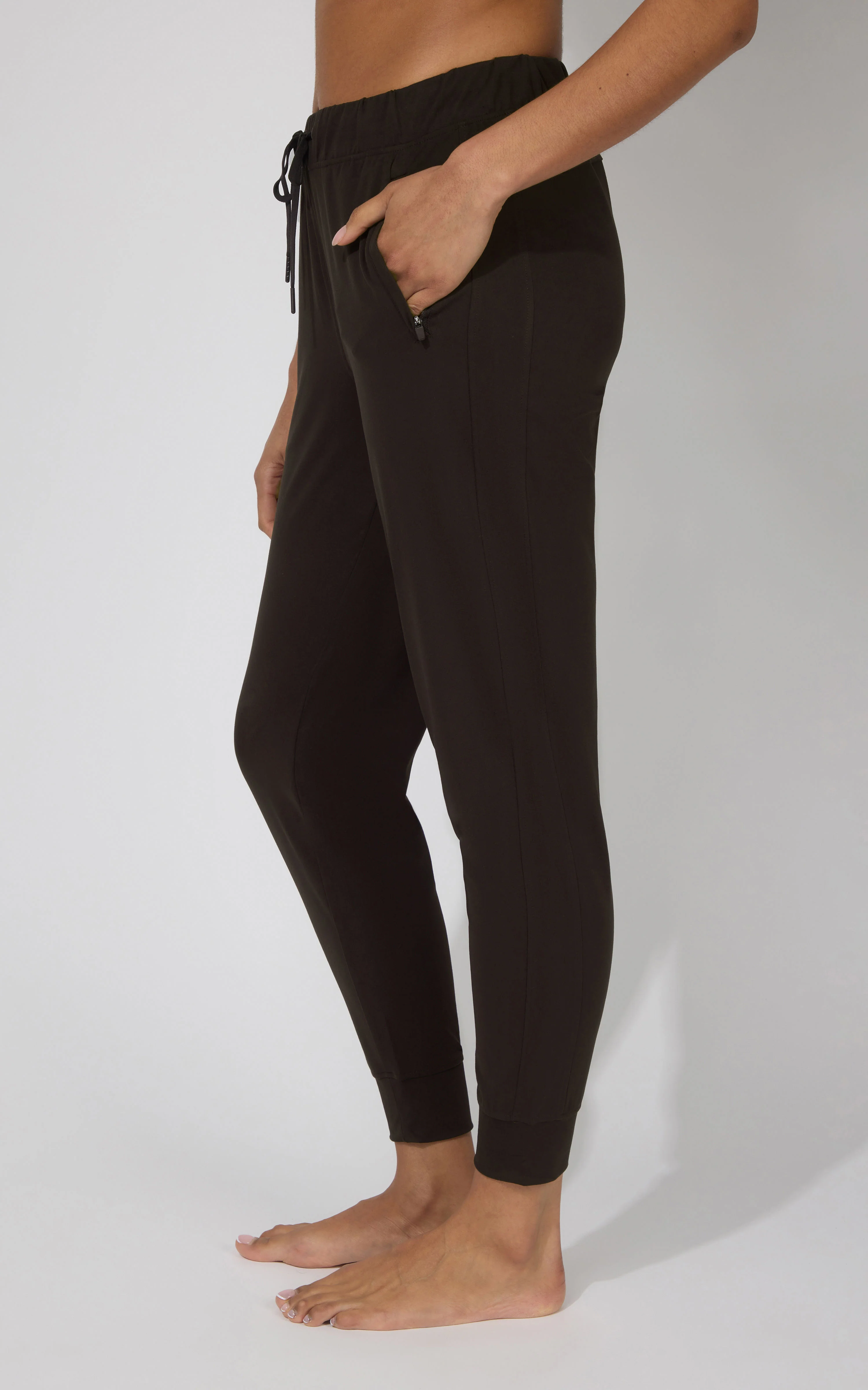 Lux Avenue Side Pocket Jogger - Image 23