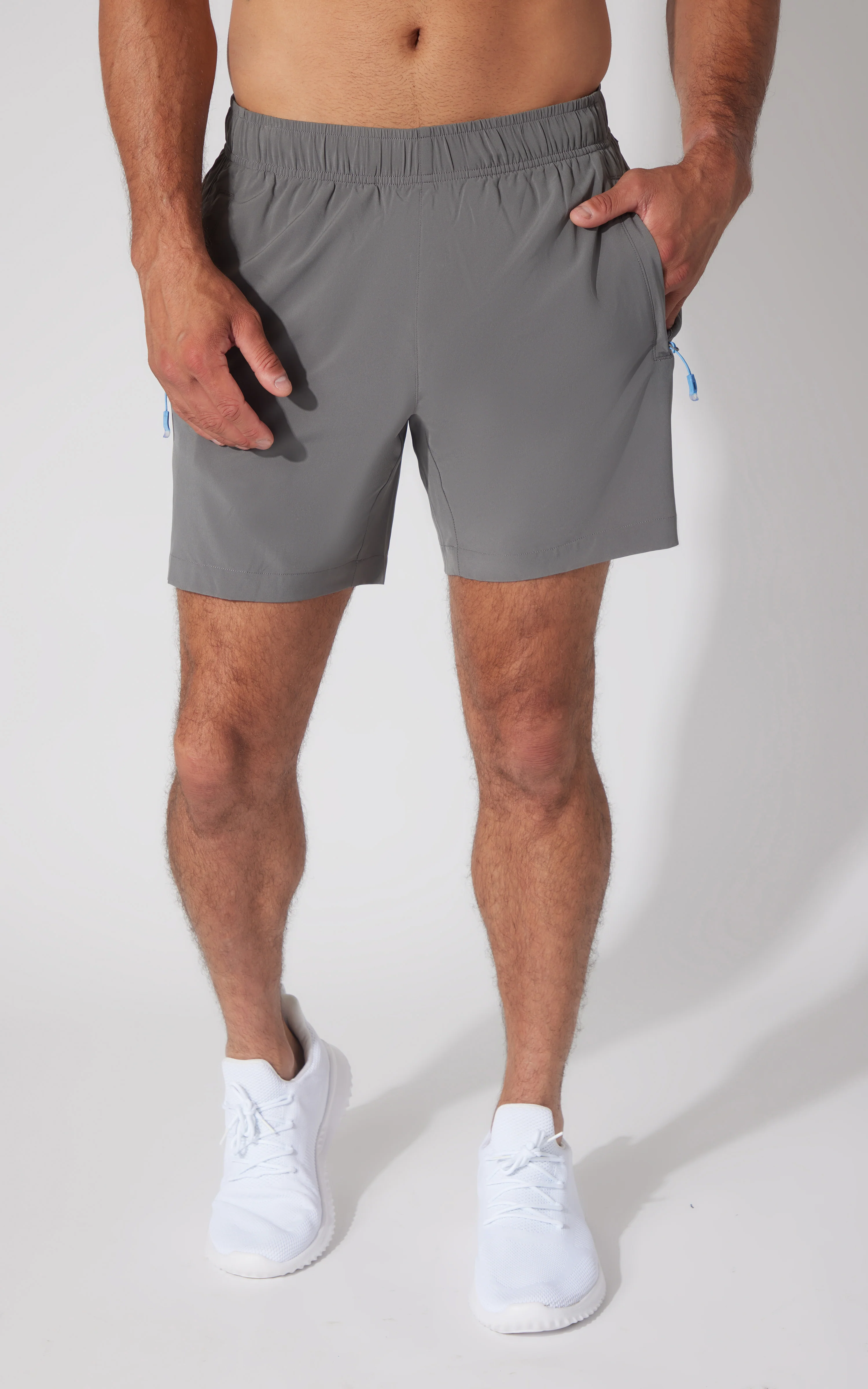 Men's Perforated Detail Woven Traction 7" Short - Image 3